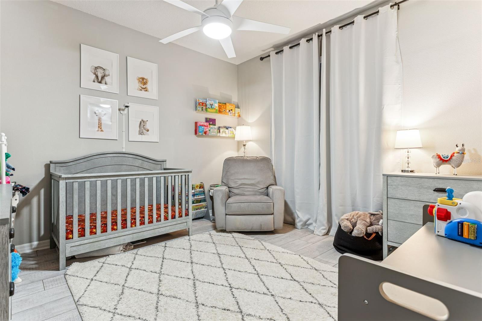 Image 26 of 50 For 21111 Lake Vienna Drive