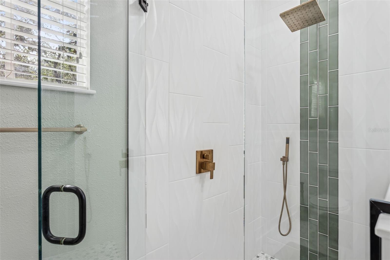 Image 35 of 50 For 21111 Lake Vienna Drive