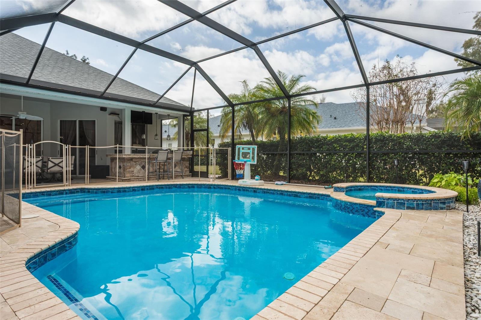 Image 42 of 50 For 21111 Lake Vienna Drive