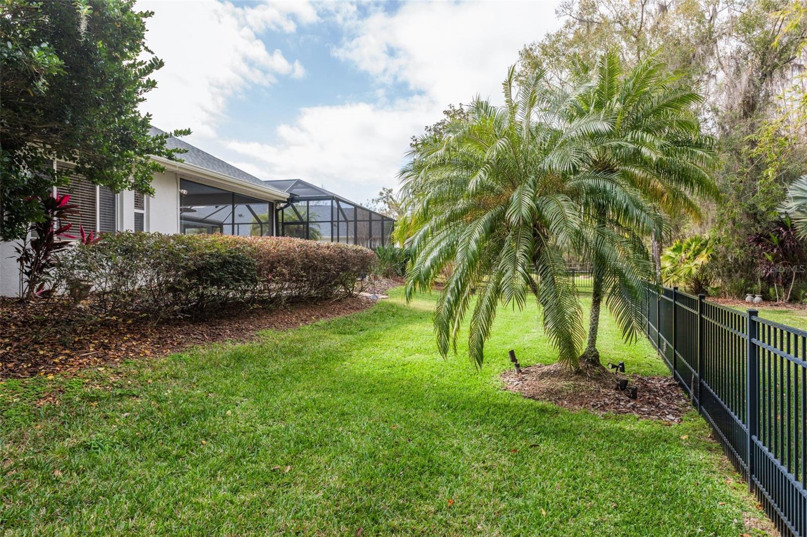 Image 49 of 50 For 21111 Lake Vienna Drive