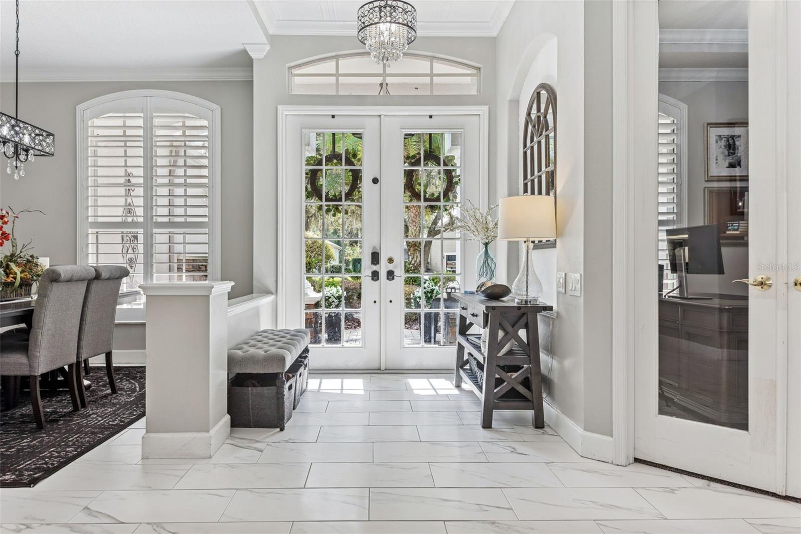 Image 5 of 50 For 21111 Lake Vienna Drive