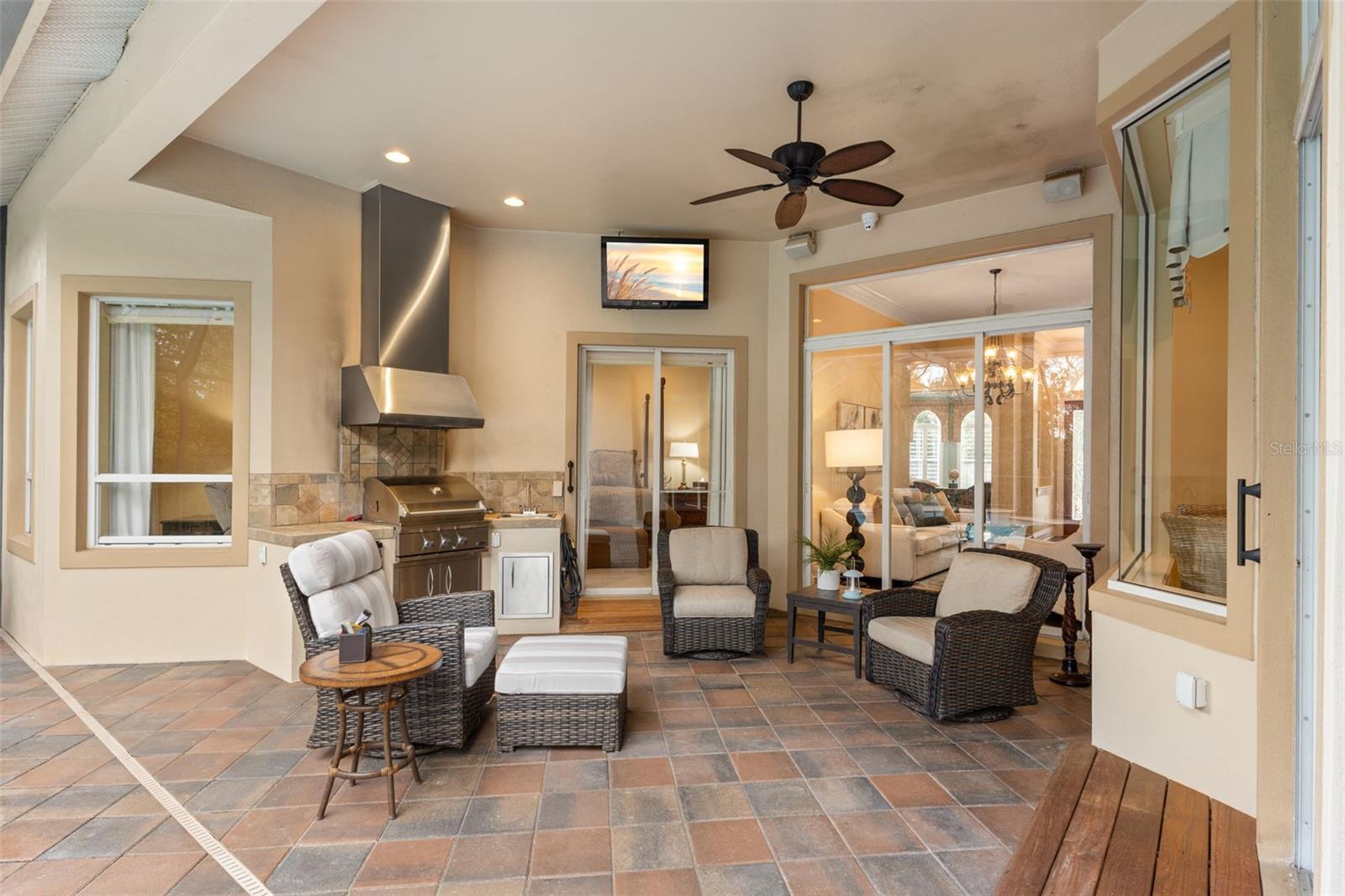 Image 22 of 48 For 11932 Royce Waterford Circle