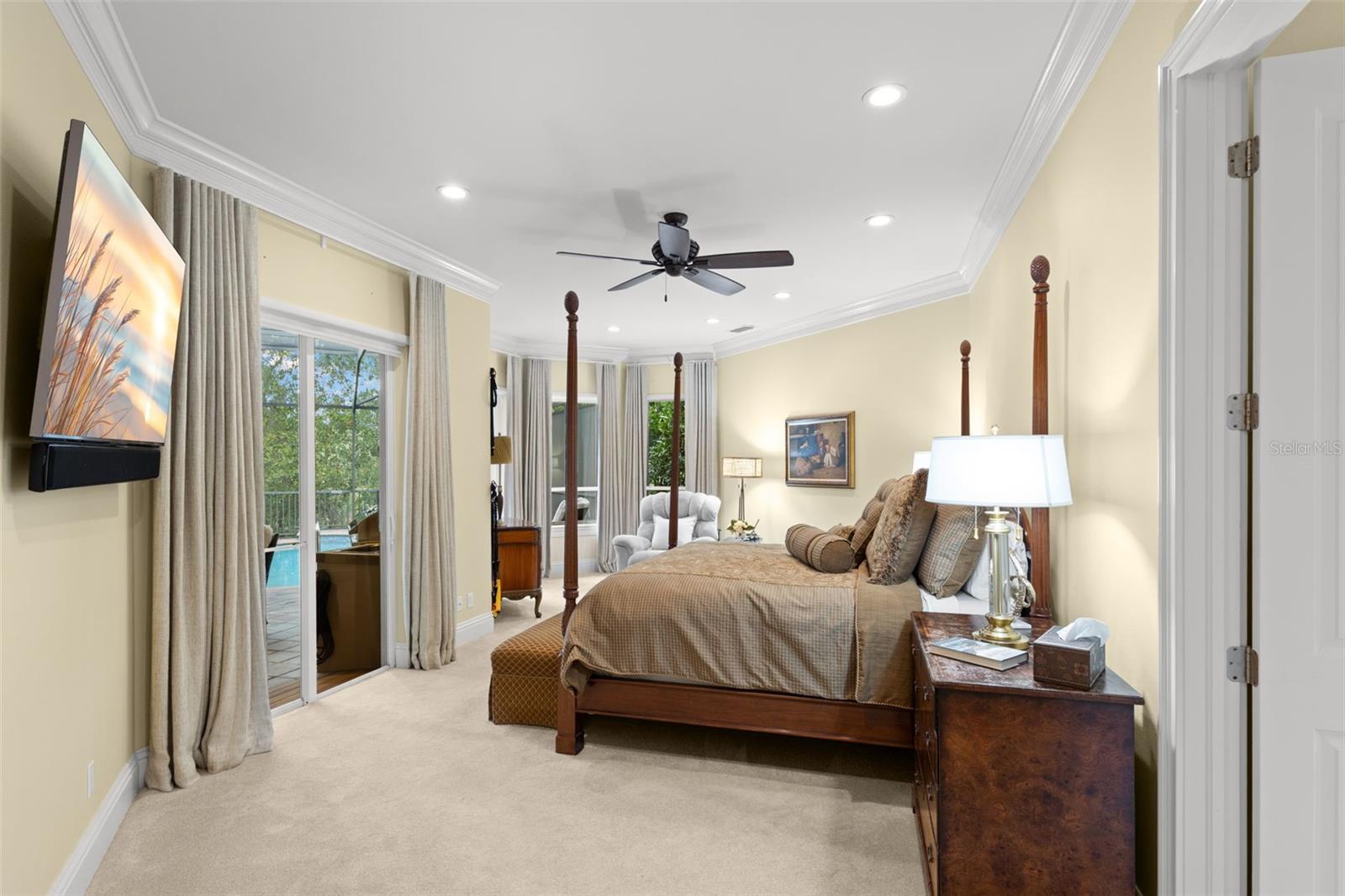 Image 23 of 48 For 11932 Royce Waterford Circle