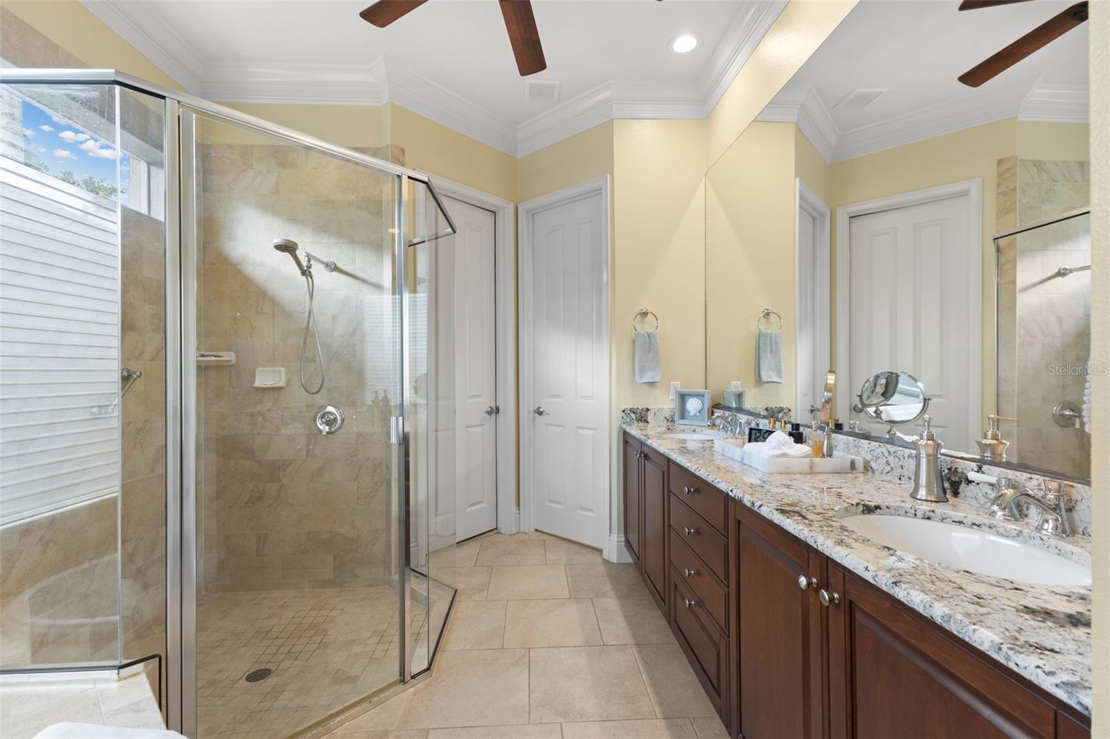 Image 27 of 48 For 11932 Royce Waterford Circle