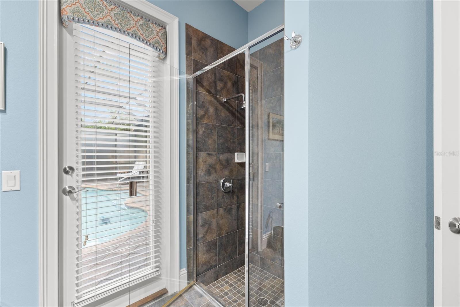 Image 37 of 48 For 11932 Royce Waterford Circle