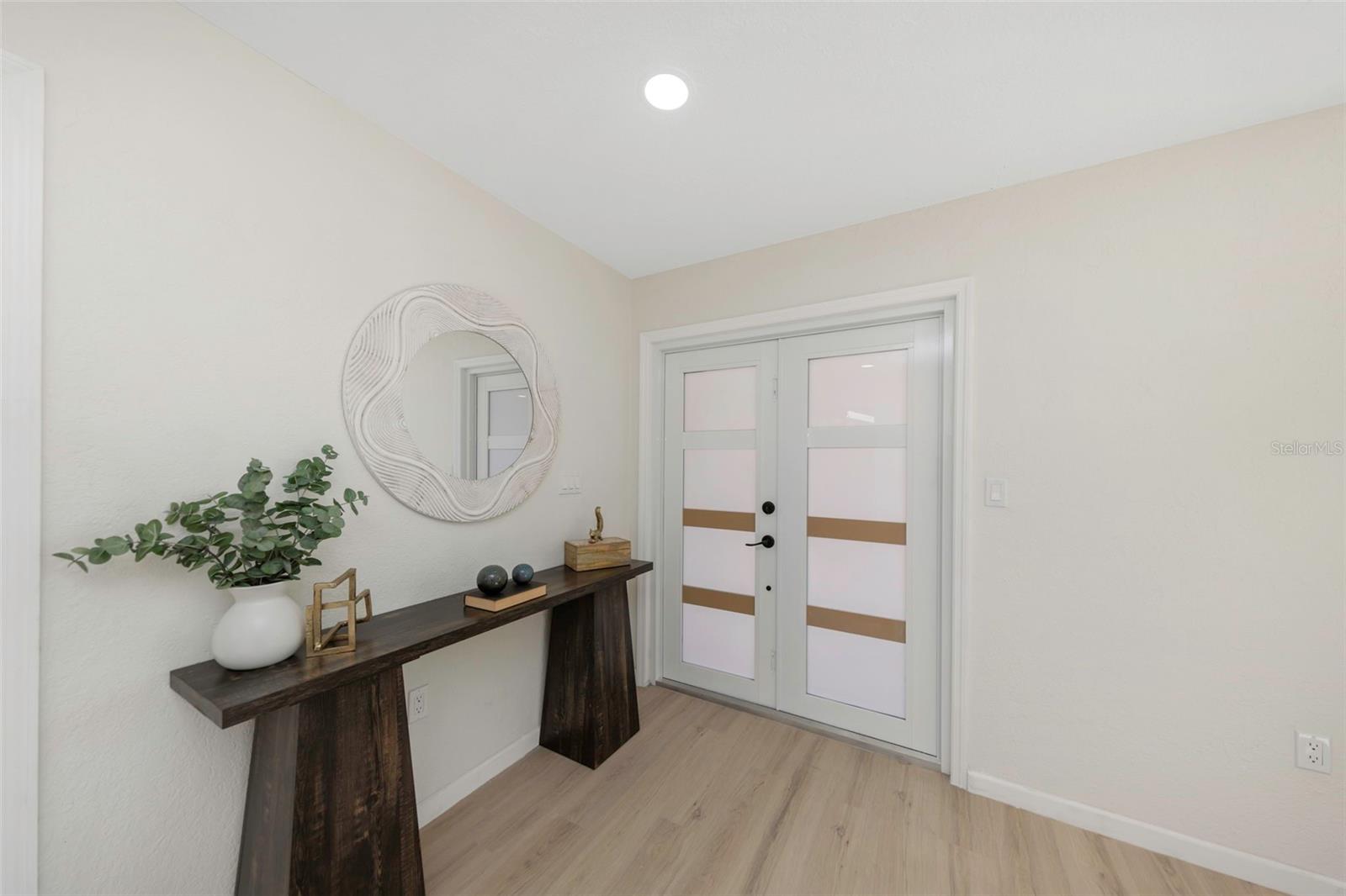 Listing photo id 13 for 11419 47th Avenue N