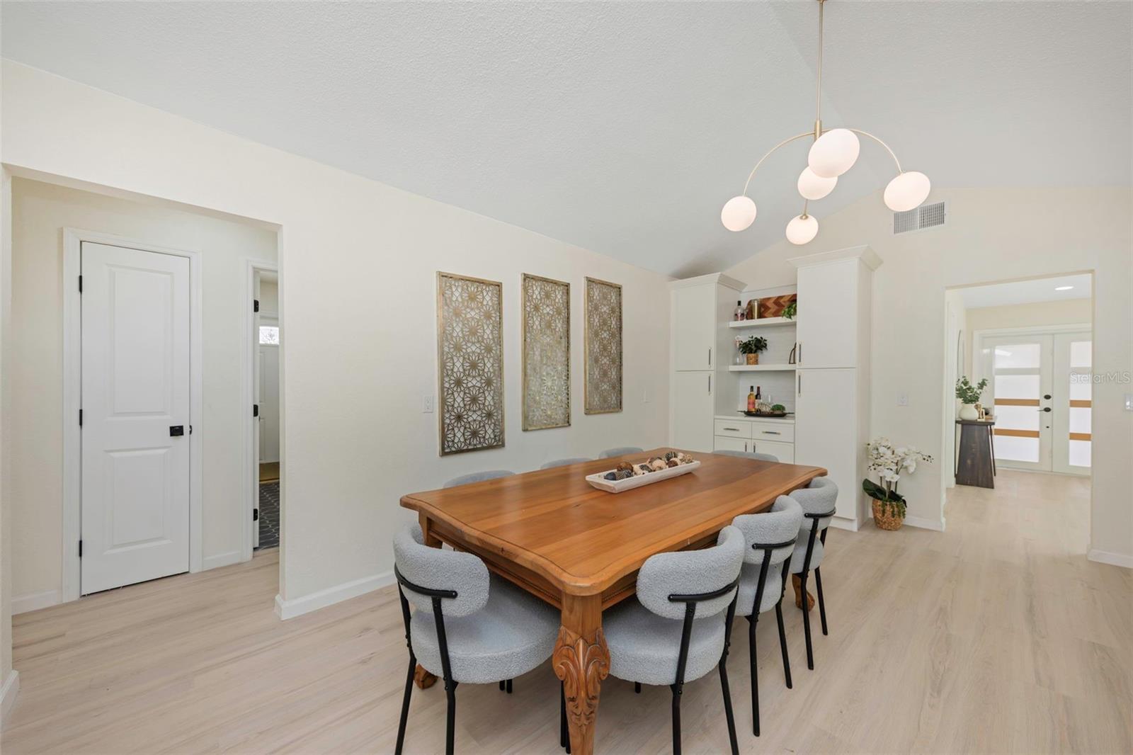 Listing photo id 20 for 11419 47th Avenue N