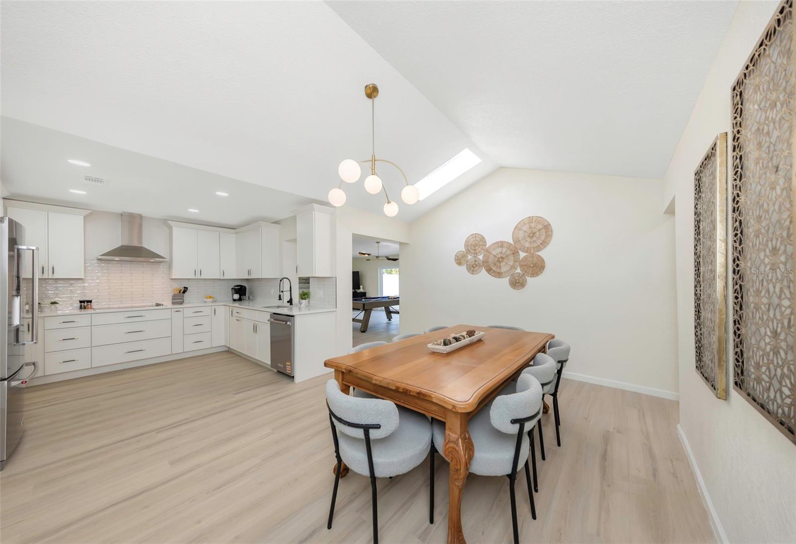 Listing photo id 22 for 11419 47th Avenue N