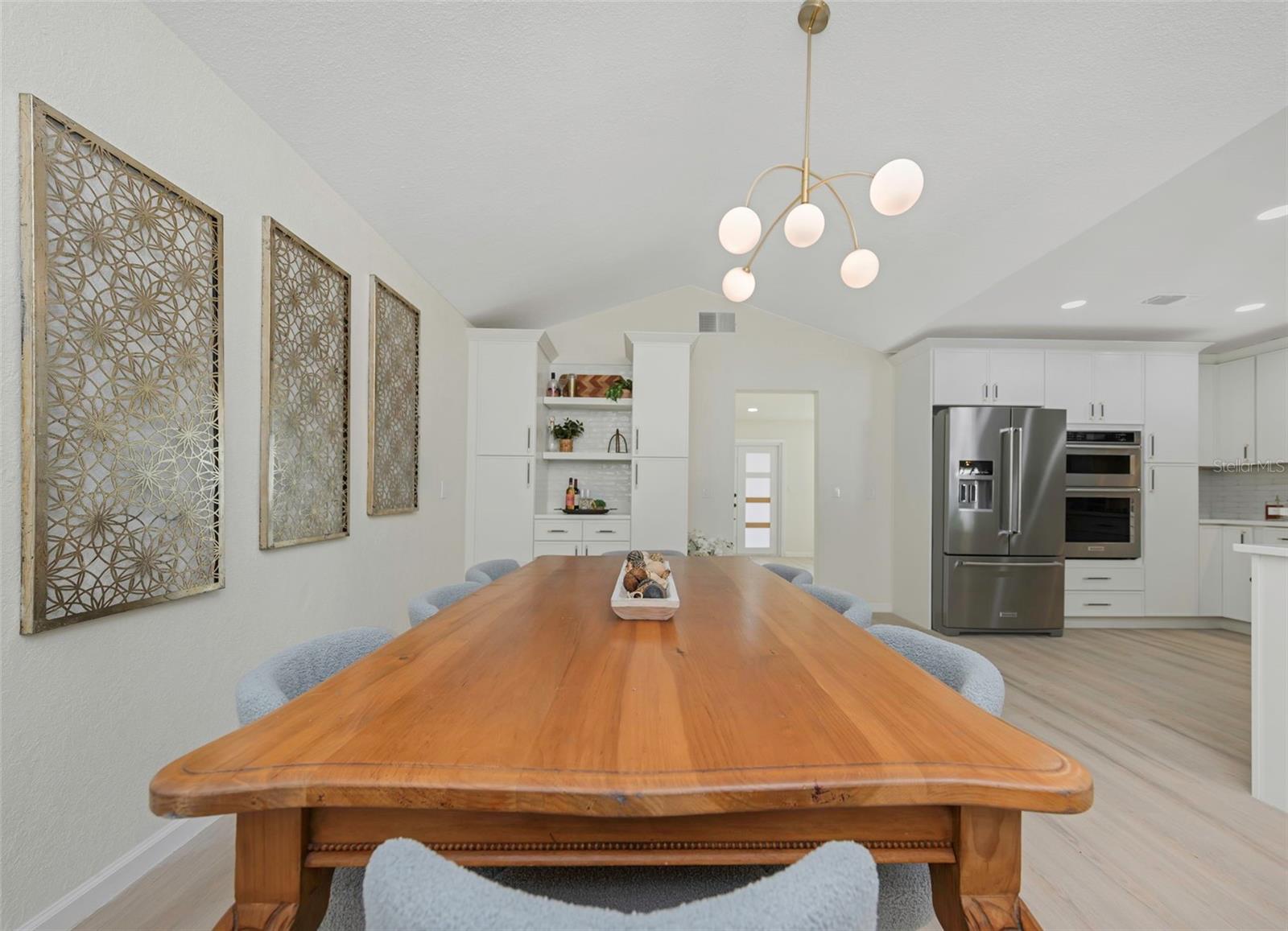 Listing photo id 23 for 11419 47th Avenue N