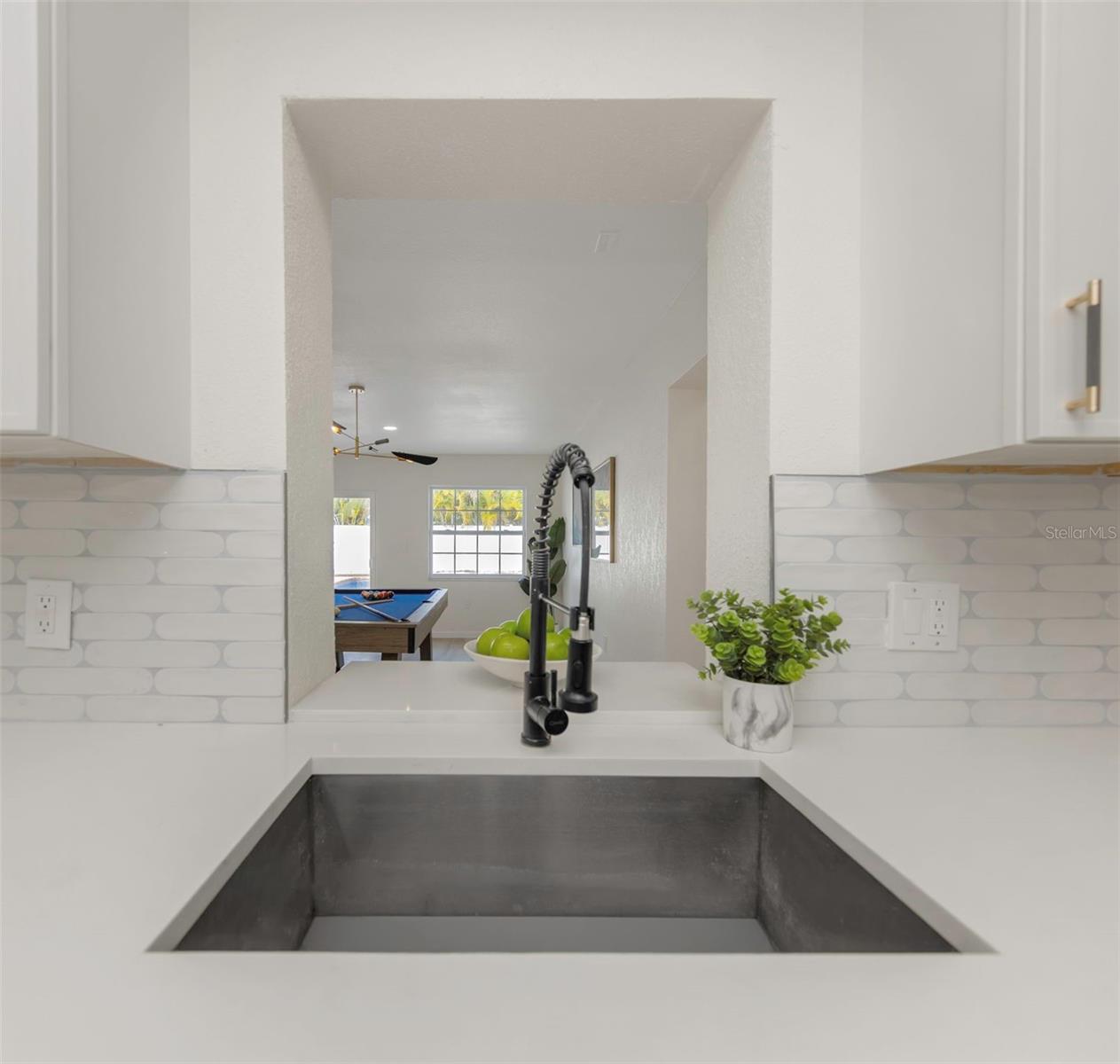 Listing photo id 30 for 11419 47th Avenue N