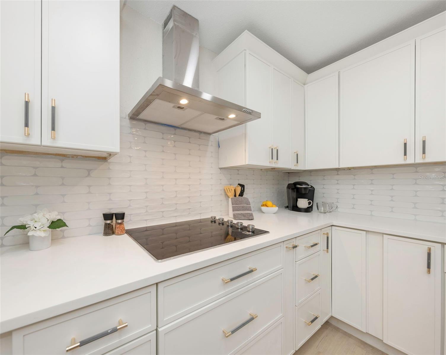 Listing photo id 31 for 11419 47th Avenue N