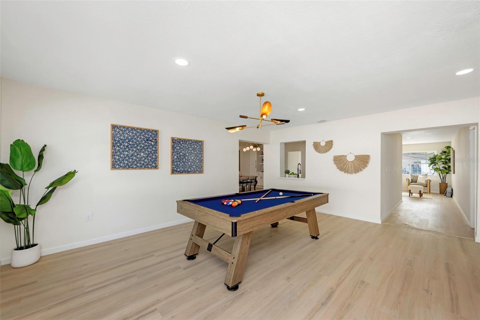 Listing photo id 47 for 11419 47th Avenue N