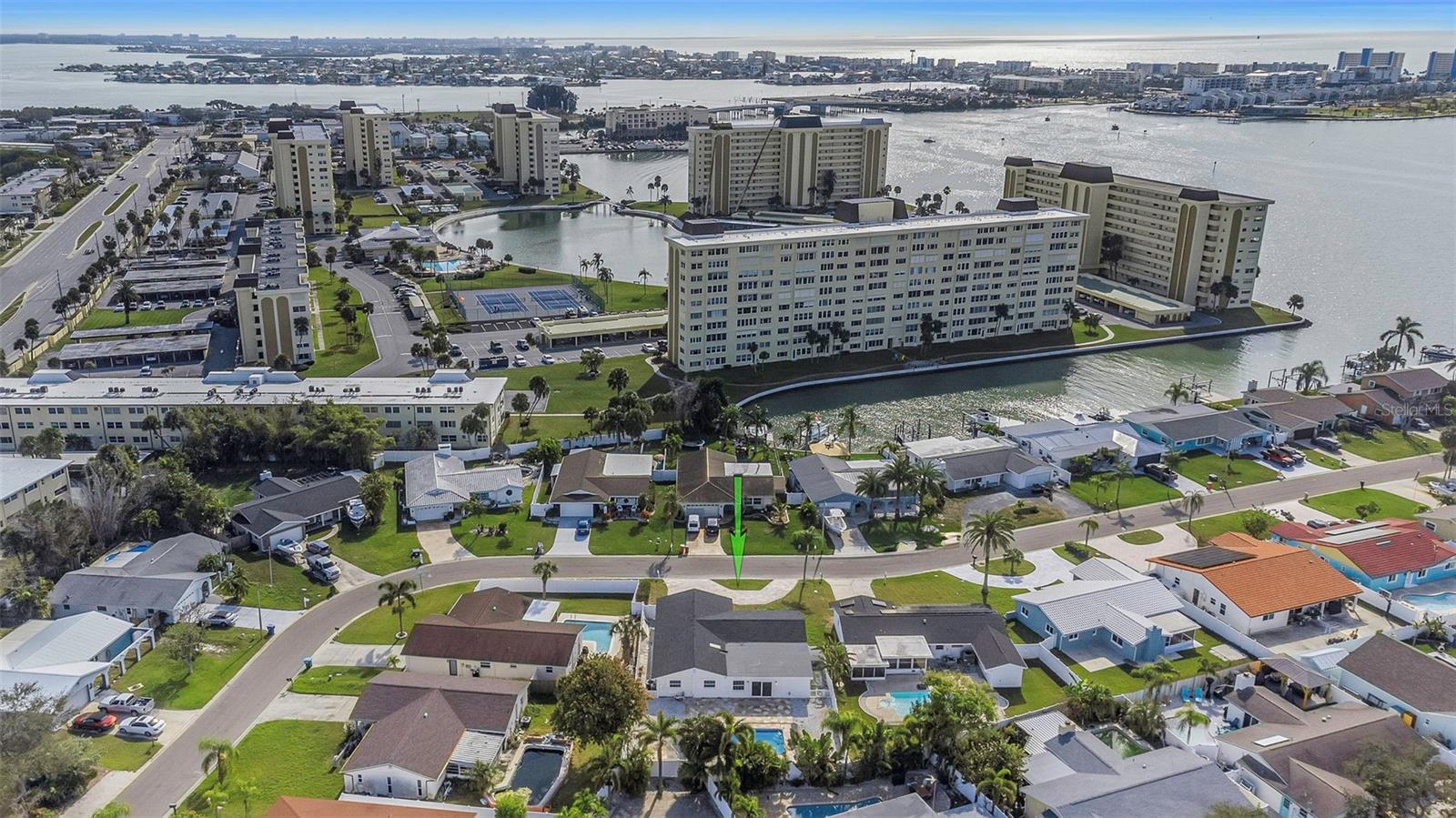 Listing photo id 81 for 11419 47th Avenue N