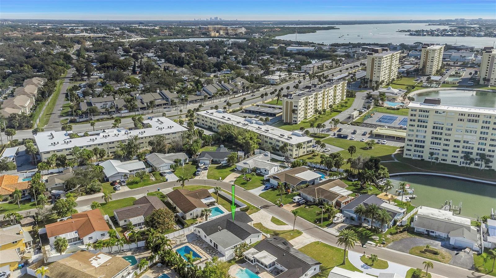 Listing photo id 82 for 11419 47th Avenue N