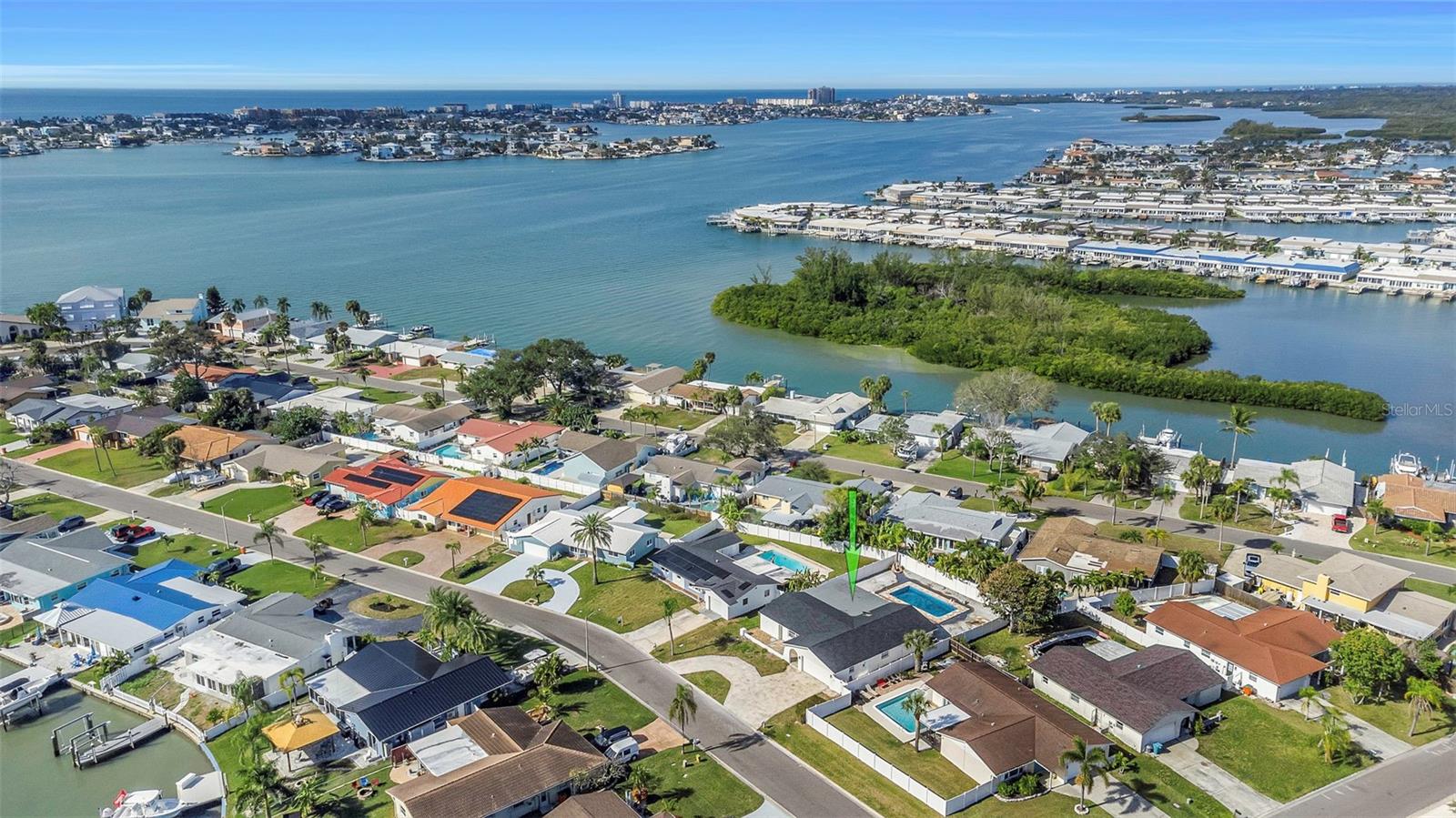 Listing photo id 86 for 11419 47th Avenue N