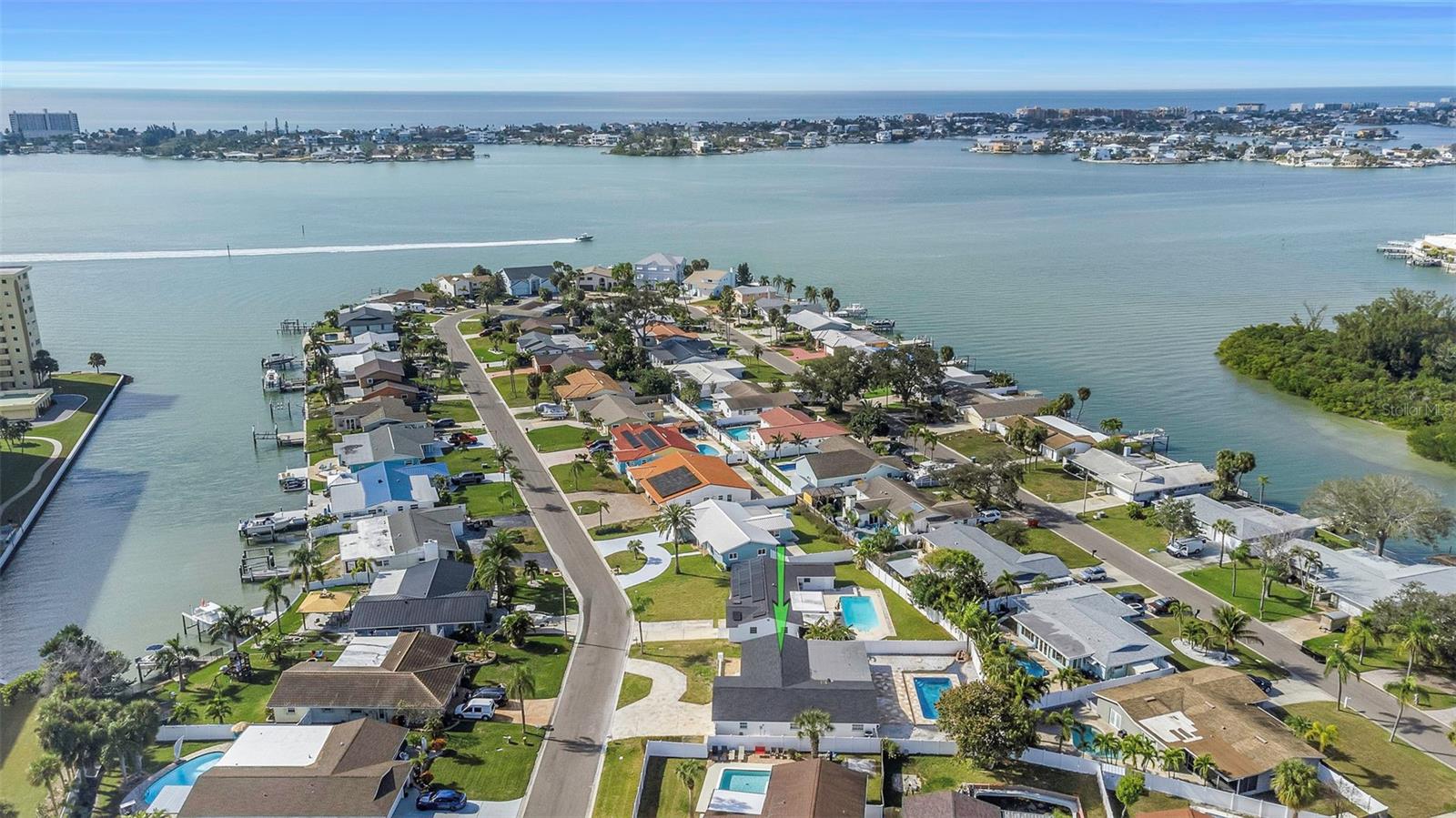 Listing photo id 87 for 11419 47th Avenue N