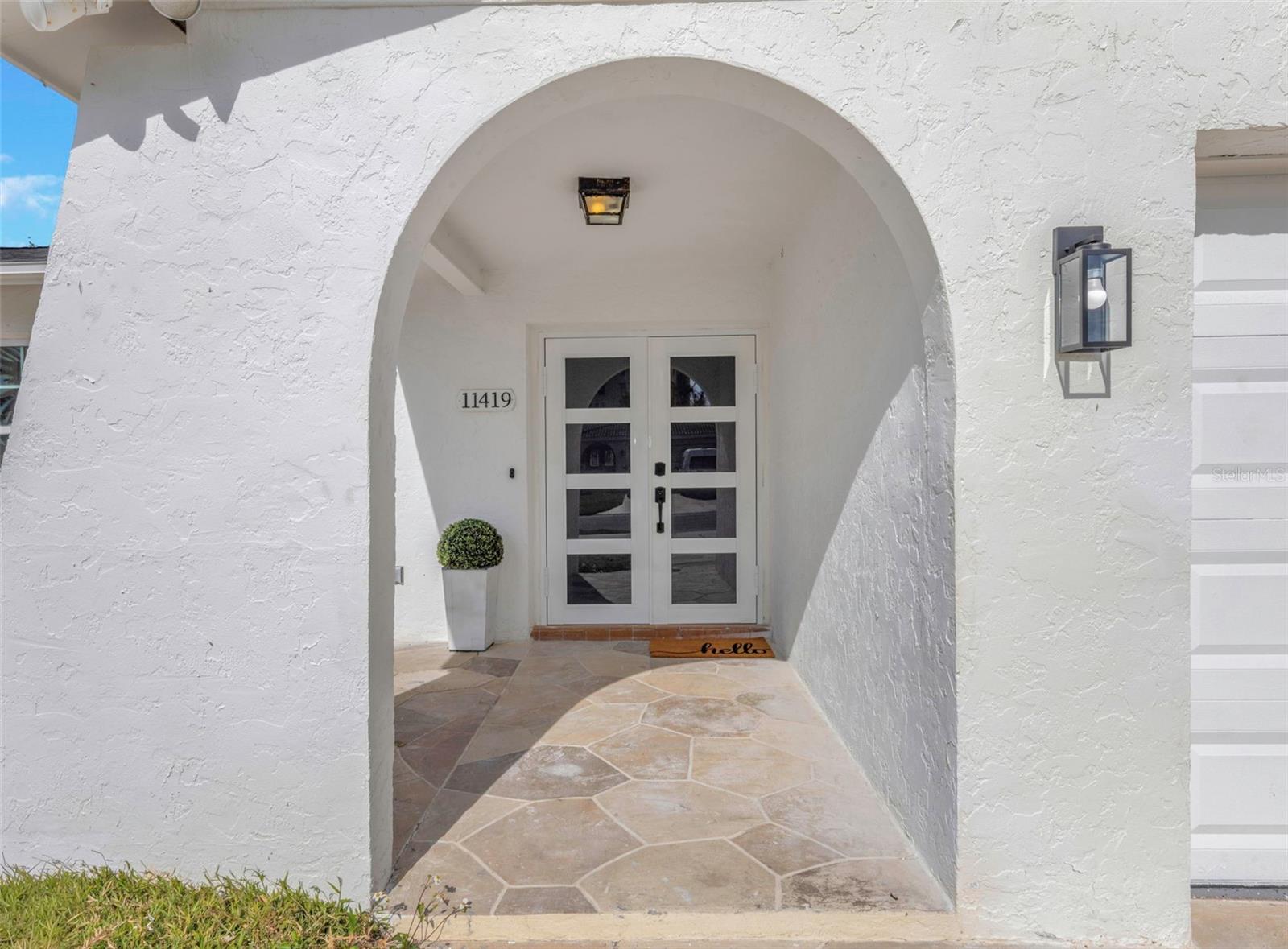 Listing photo id 7 for 11419 47th Avenue N