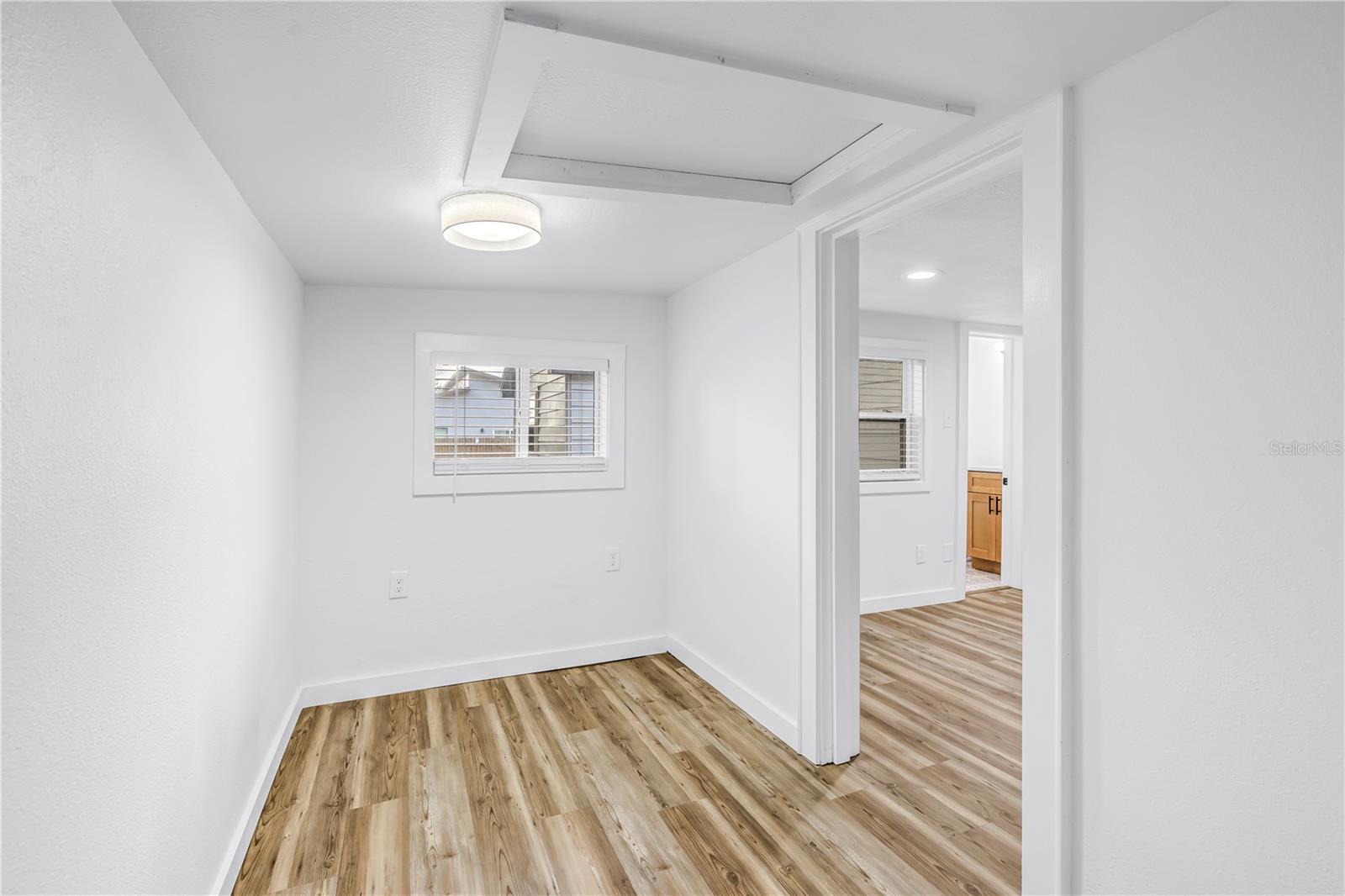 Image 27 of 42 For 8616 Orangeview Avenue