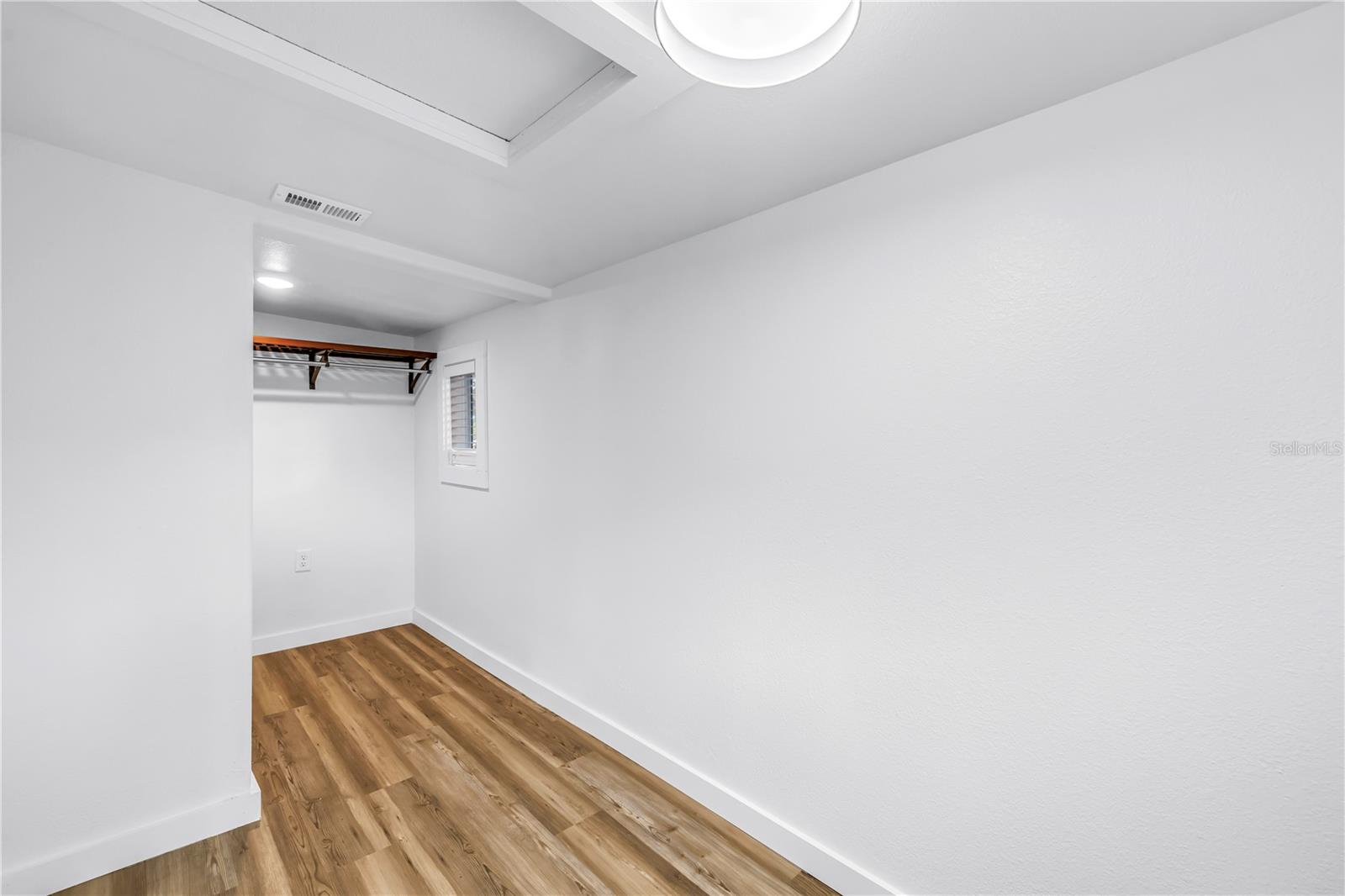 Image 28 of 42 For 8616 Orangeview Avenue