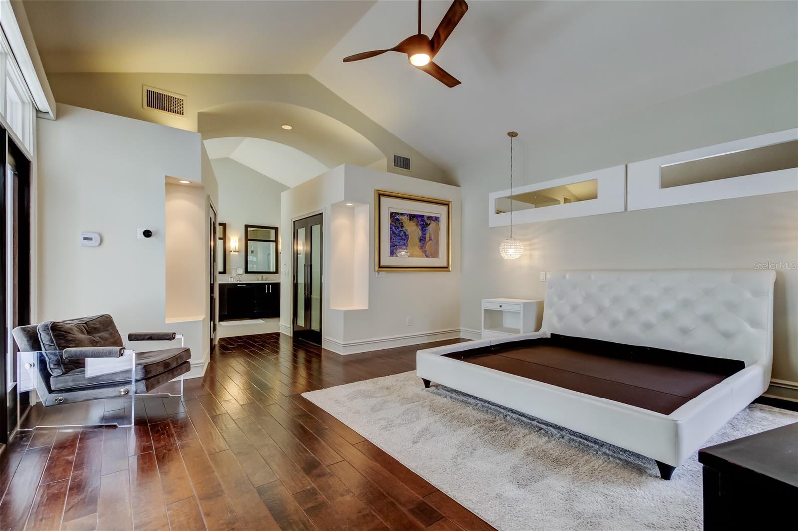 Image 10 of 82 For 905 Mooring Circle