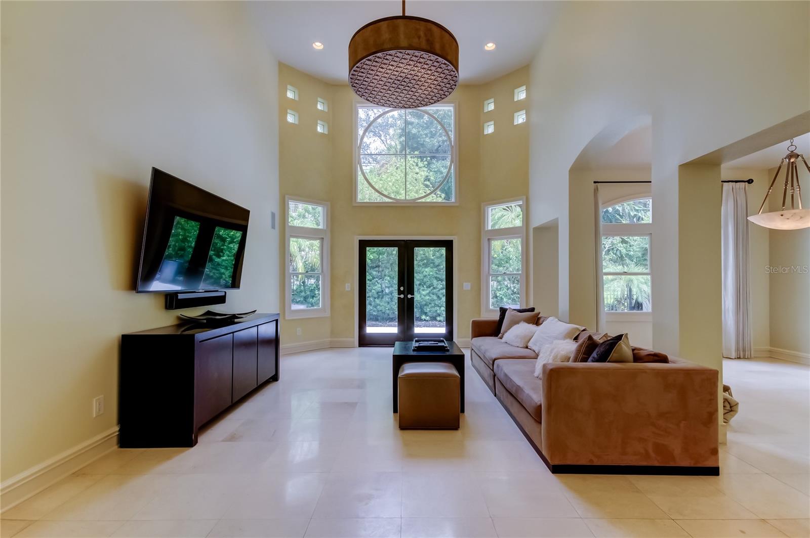 Image 13 of 82 For 905 Mooring Circle