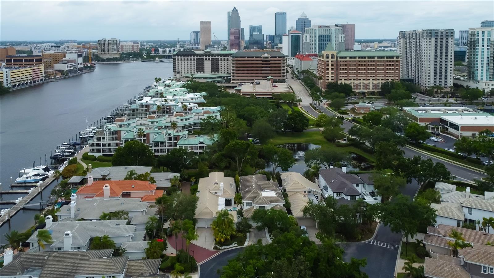 Image 17 of 82 For 905 Mooring Circle