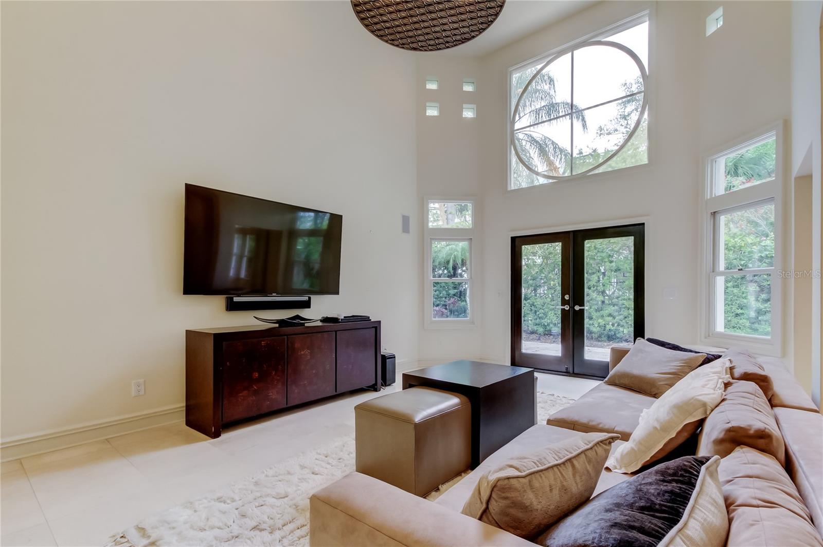 Image 37 of 82 For 905 Mooring Circle