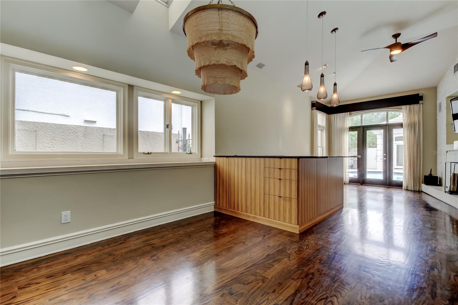 Image 42 of 82 For 905 Mooring Circle