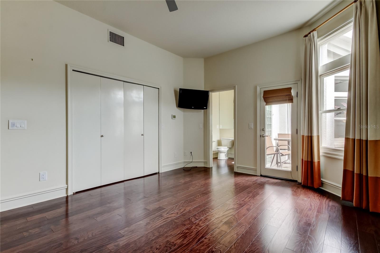 Image 55 of 82 For 905 Mooring Circle