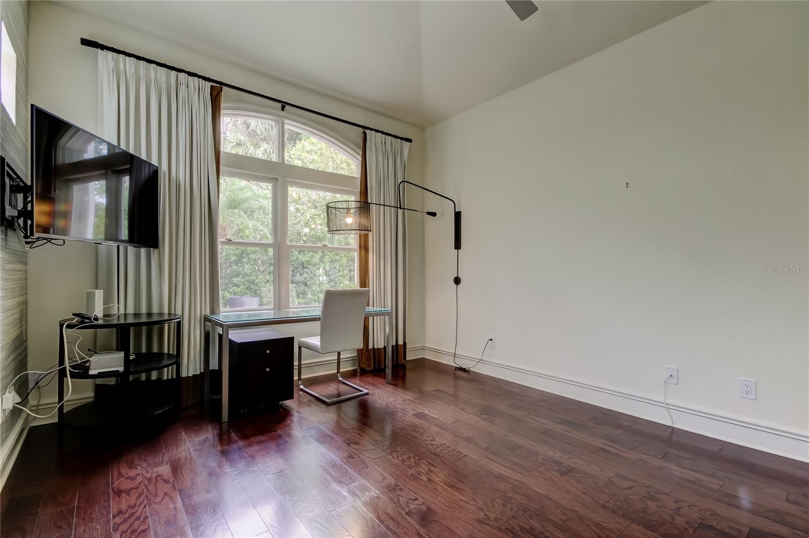 Image 57 of 82 For 905 Mooring Circle