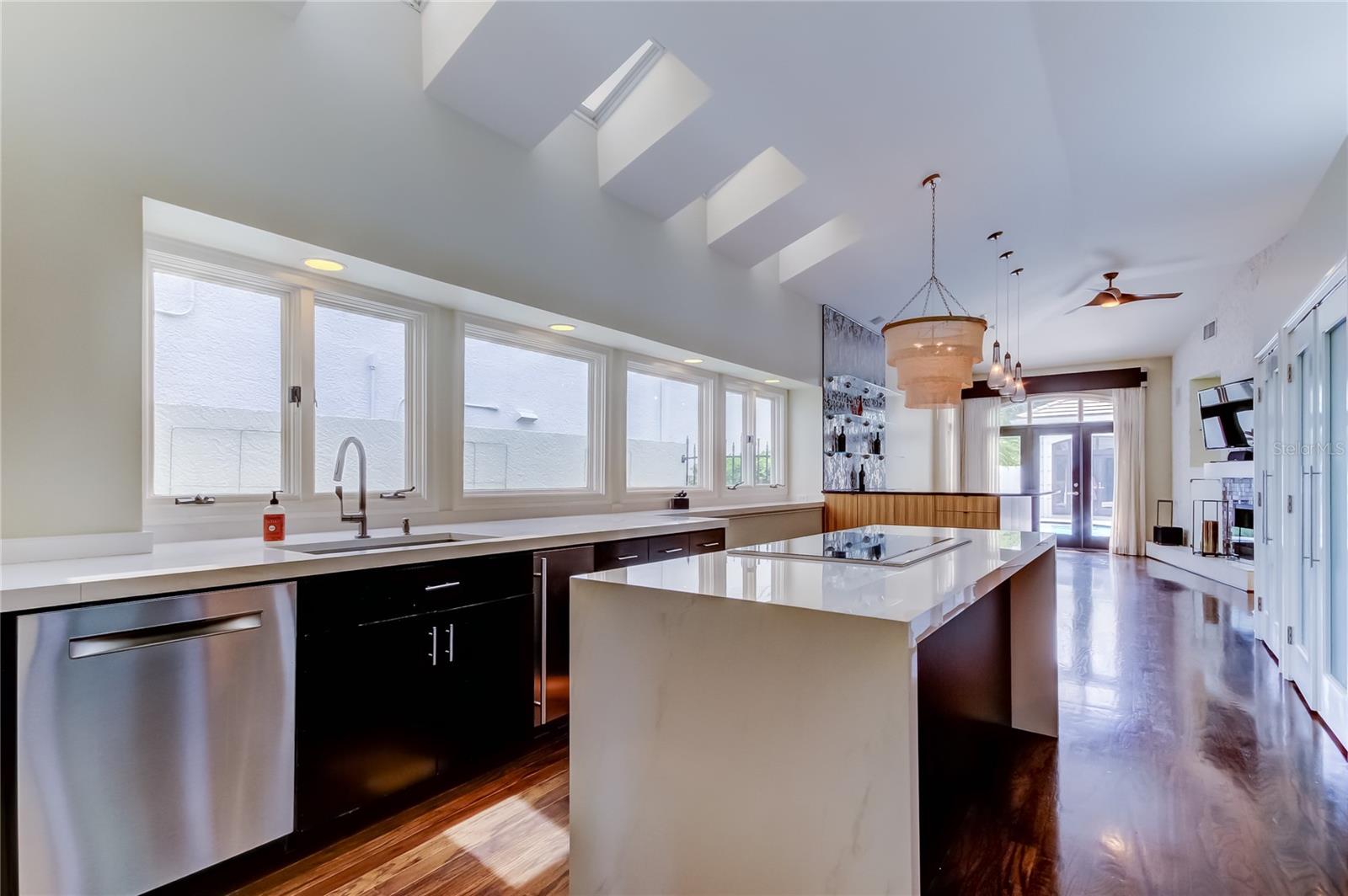 Image 7 of 82 For 905 Mooring Circle