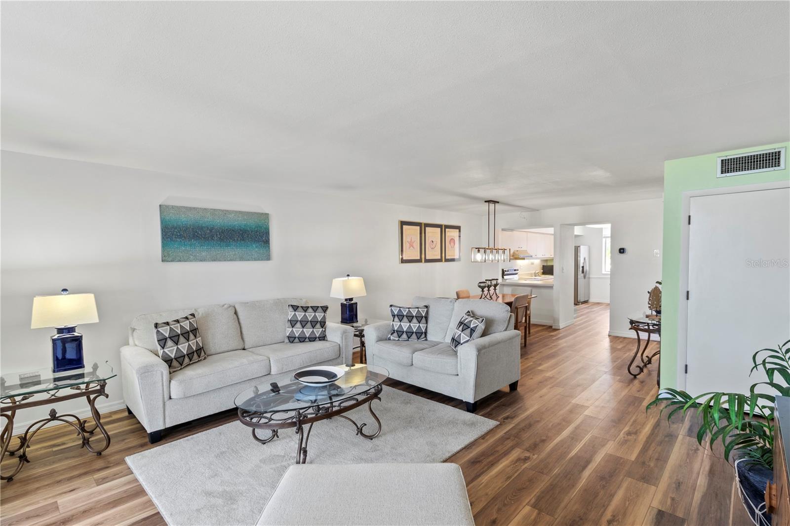 Image 14 of 67 For 723 Bayport Way 723