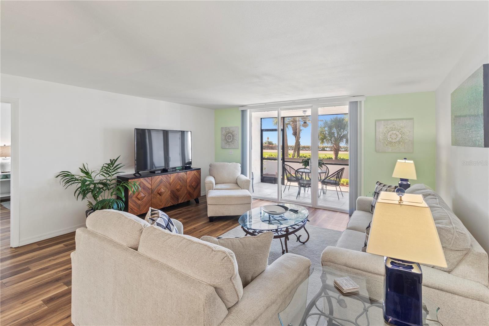 Image 16 of 67 For 723 Bayport Way 723