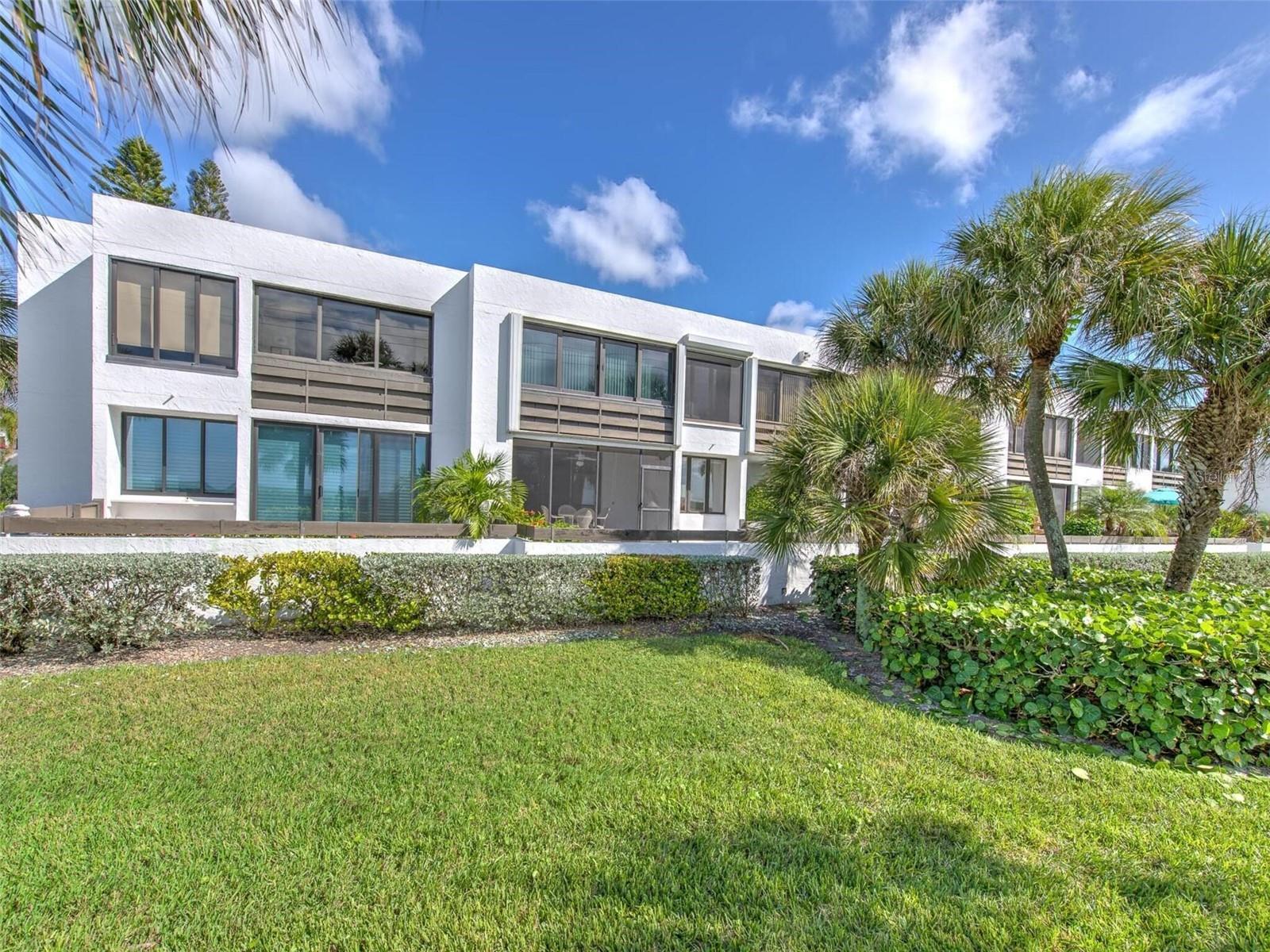 Image 34 of 67 For 723 Bayport Way 723