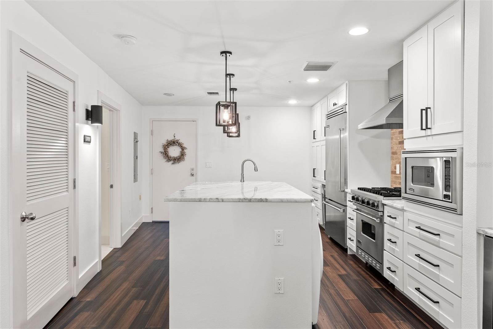 Image 6 of 44 For 1208 Kennedy Boulevard 618