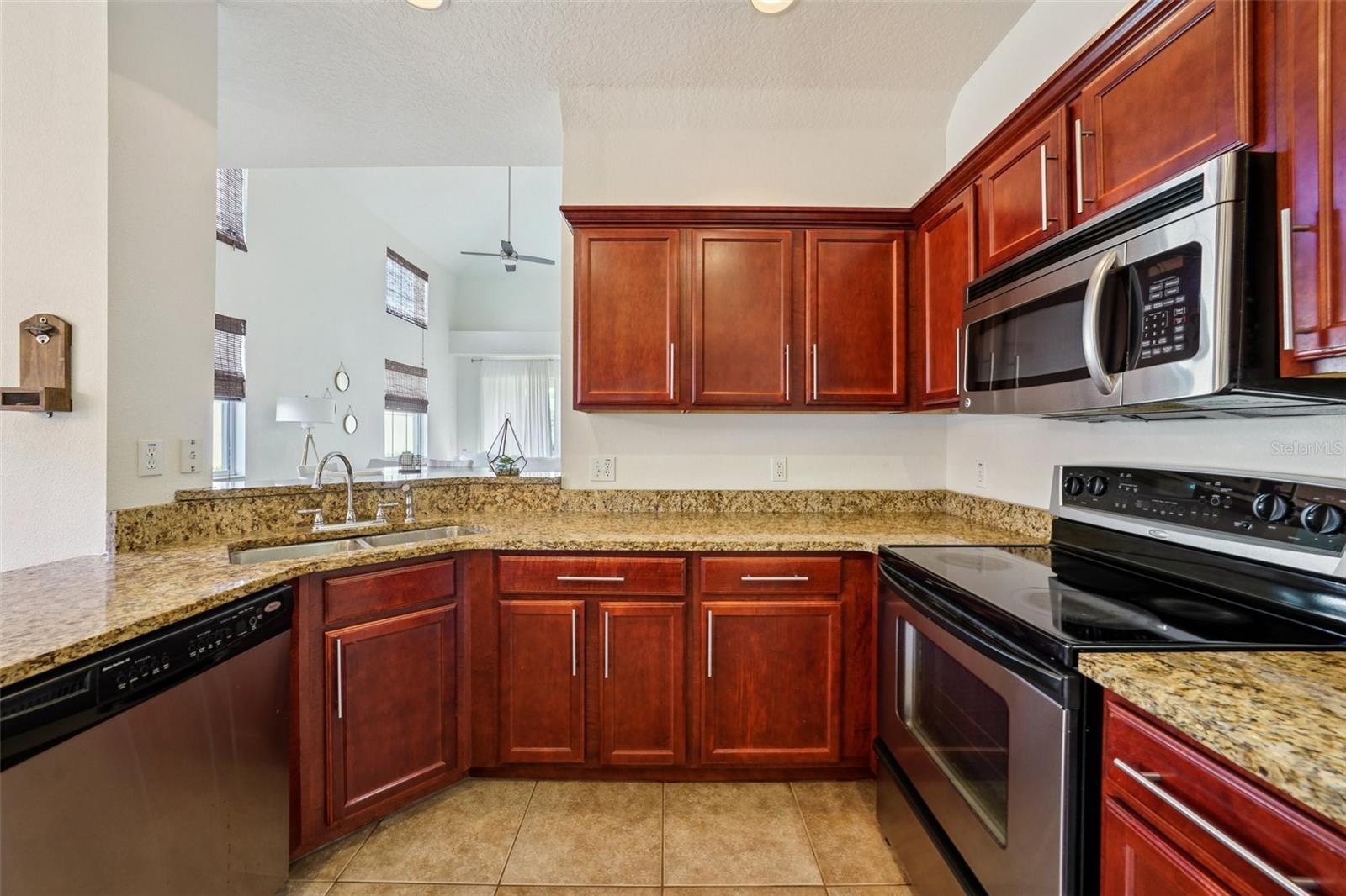 Image 10 of 49 For 6642 82nd Terrace N