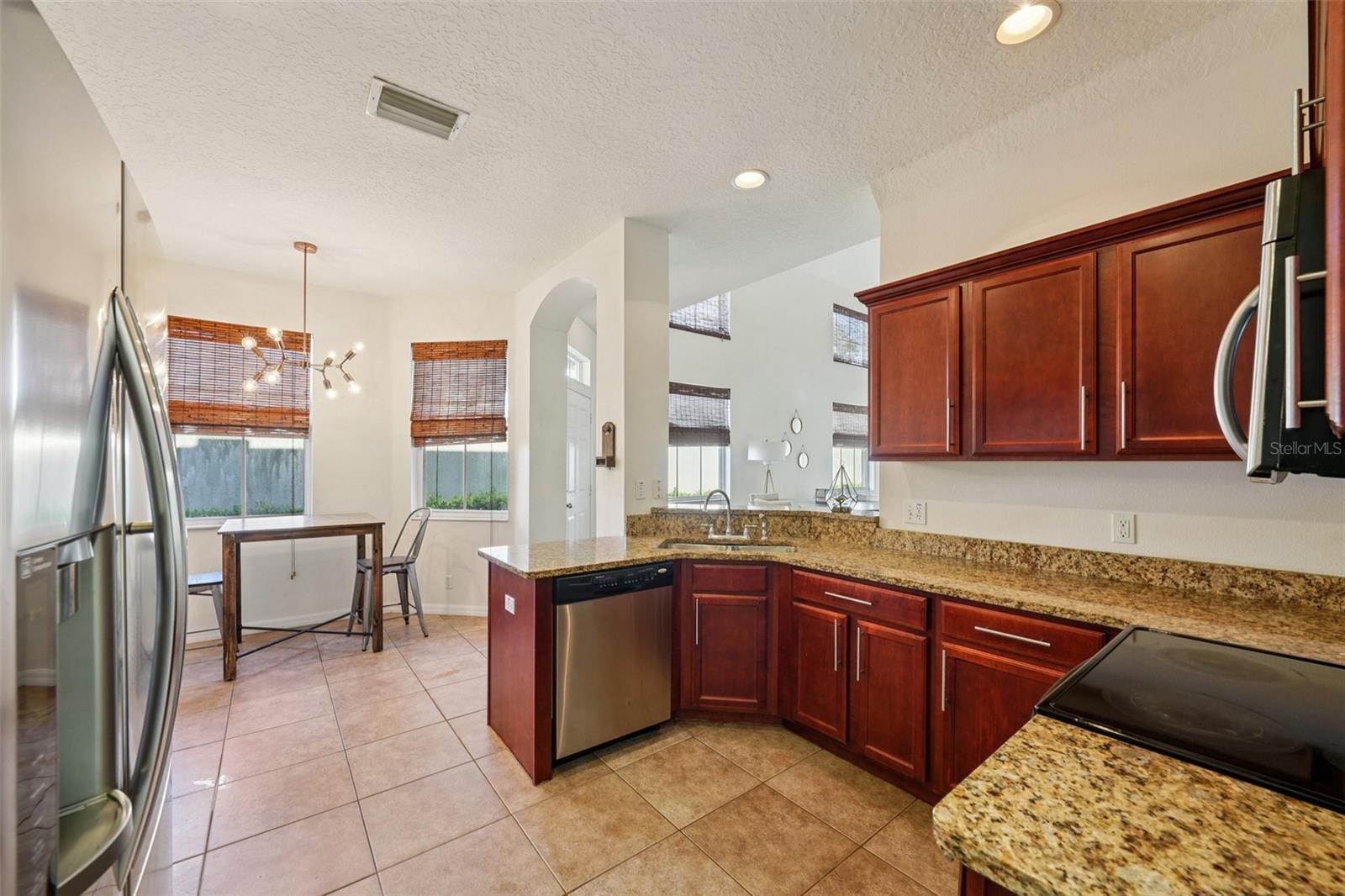 Image 11 of 49 For 6642 82nd Terrace N