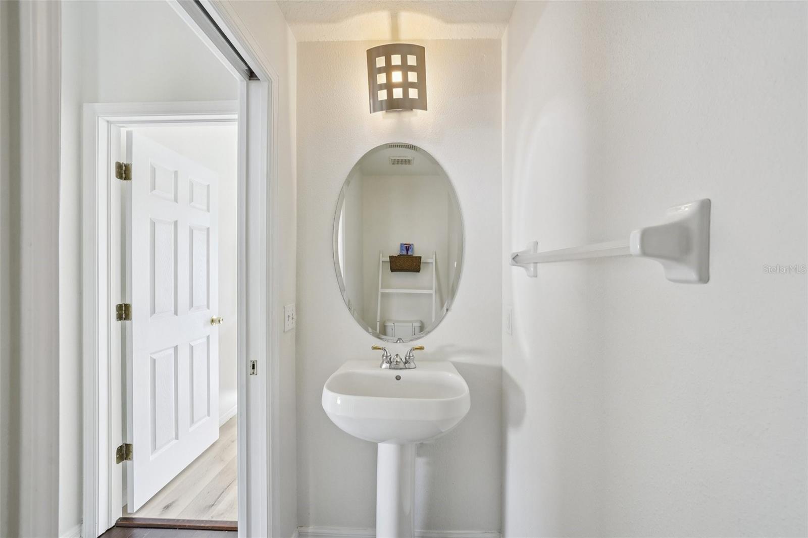 Image 22 of 49 For 6642 82nd Terrace N