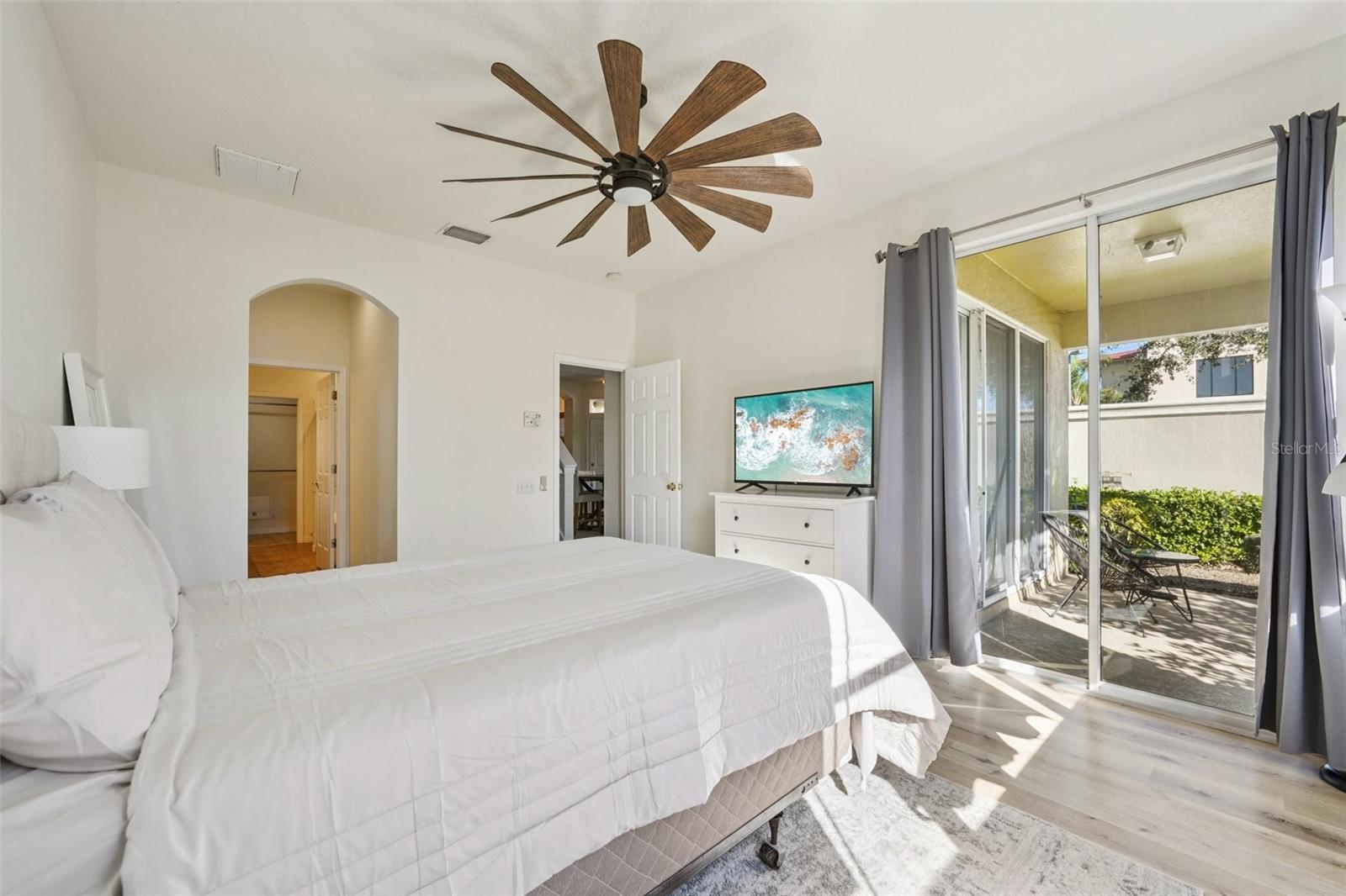 Image 25 of 49 For 6642 82nd Terrace N