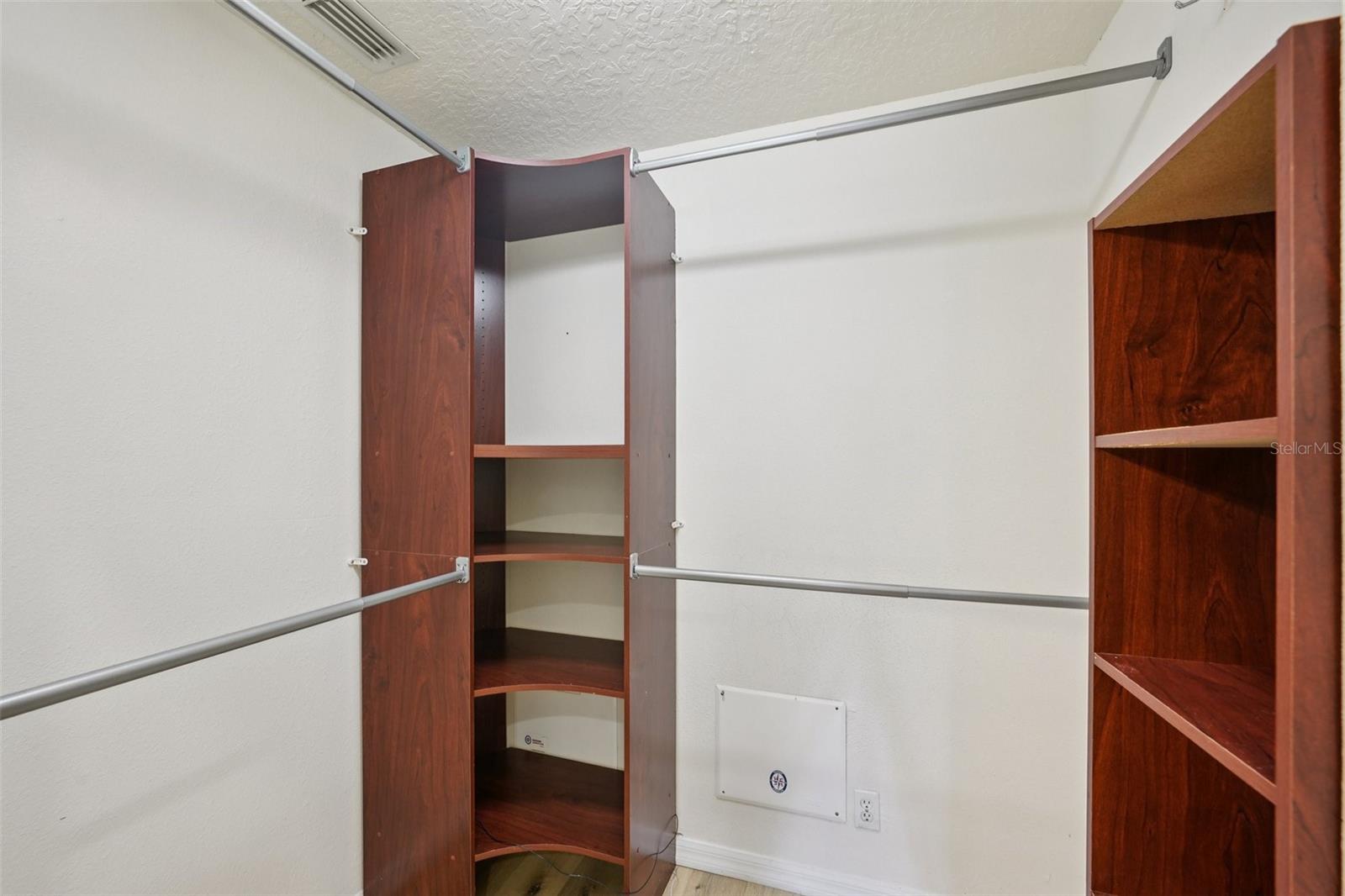 Image 28 of 49 For 6642 82nd Terrace N