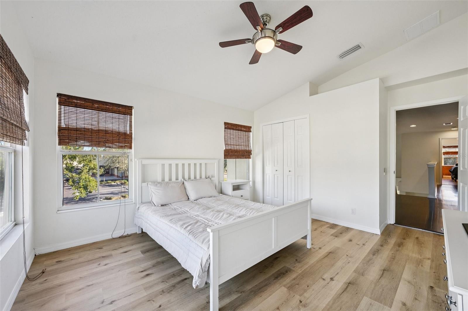 Image 35 of 49 For 6642 82nd Terrace N