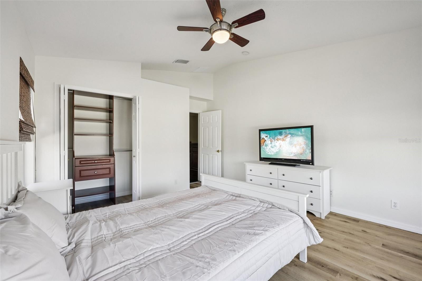 Image 36 of 49 For 6642 82nd Terrace N