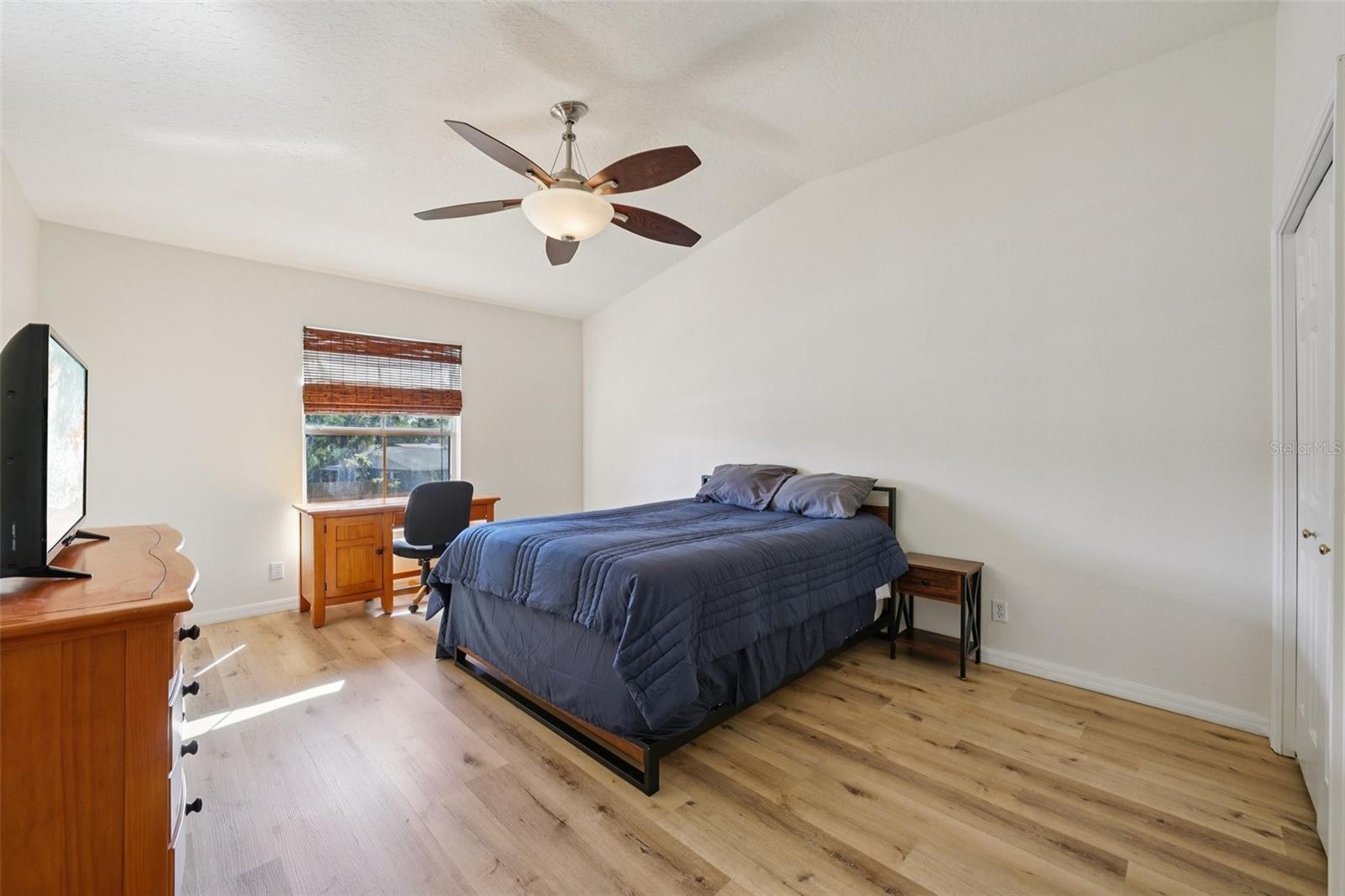 Image 39 of 49 For 6642 82nd Terrace N