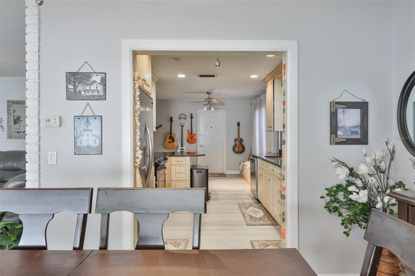 Image 10 of 36 For 13931 Dominica Drive