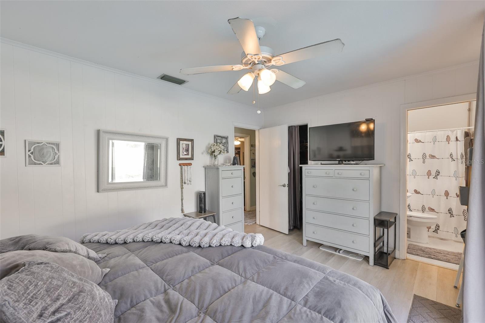 Image 18 of 36 For 13931 Dominica Drive