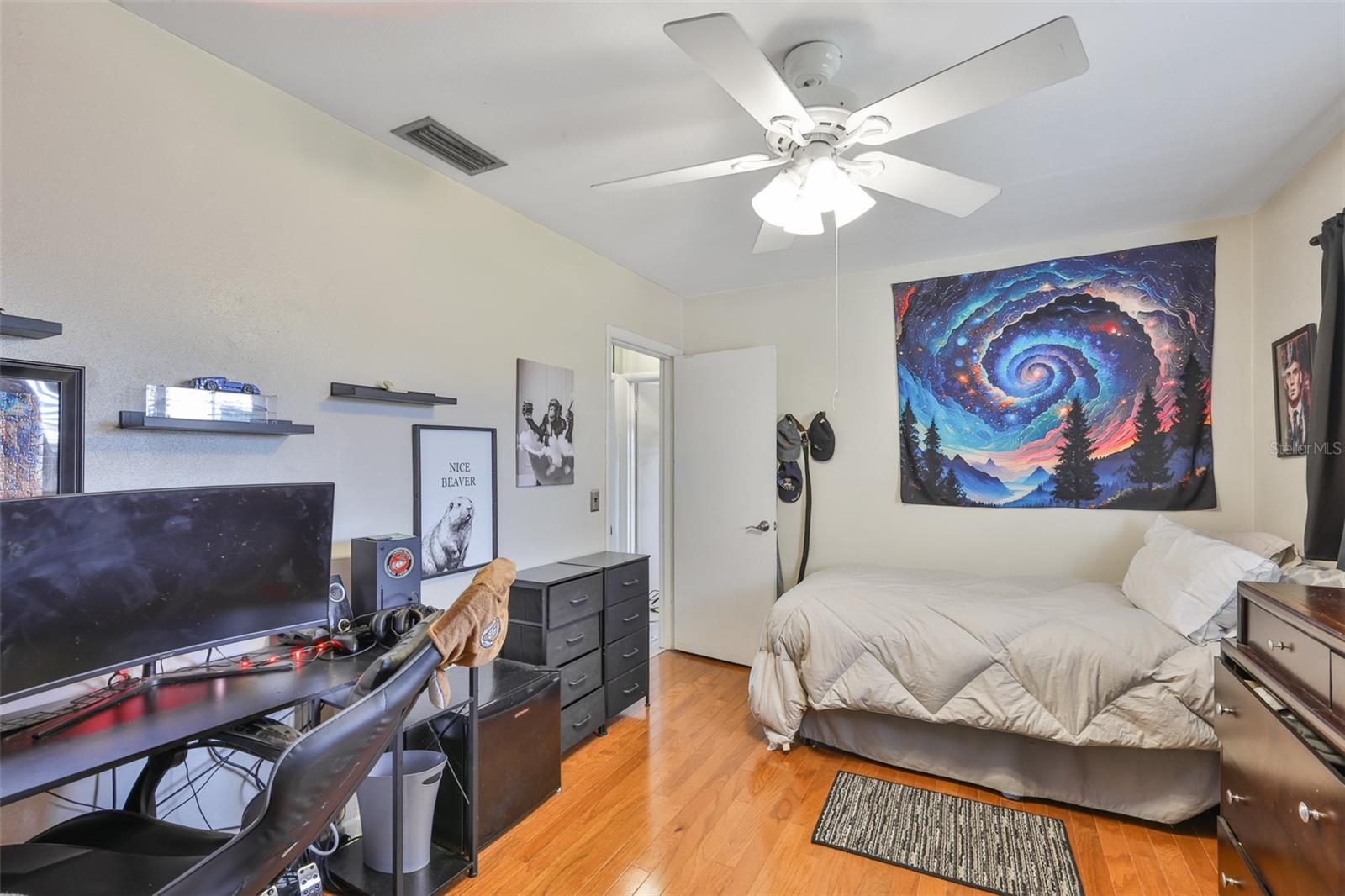 Image 21 of 36 For 13931 Dominica Drive