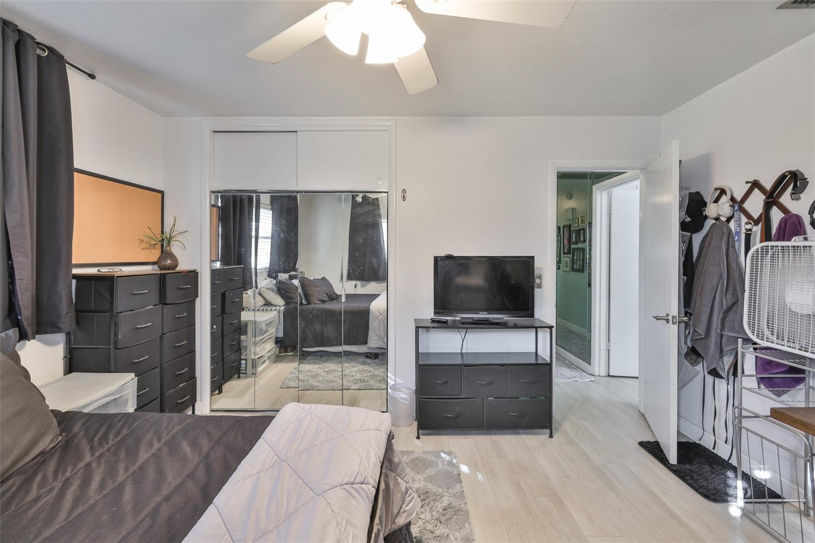 Image 23 of 36 For 13931 Dominica Drive