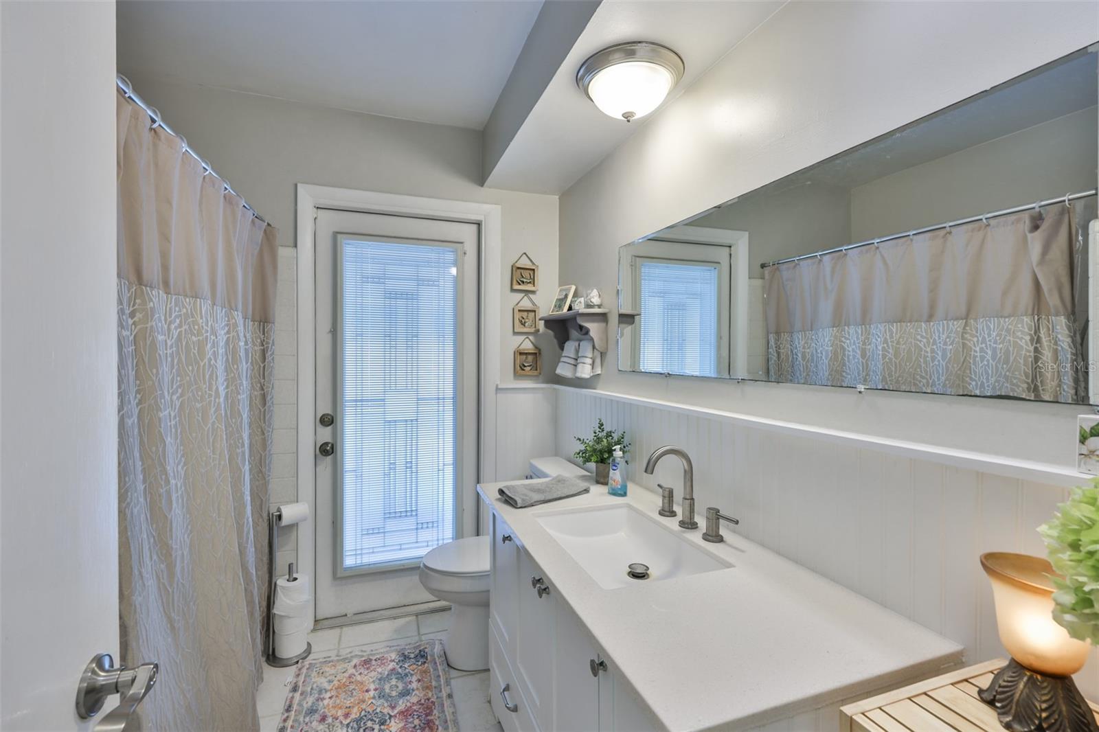 Image 24 of 36 For 13931 Dominica Drive