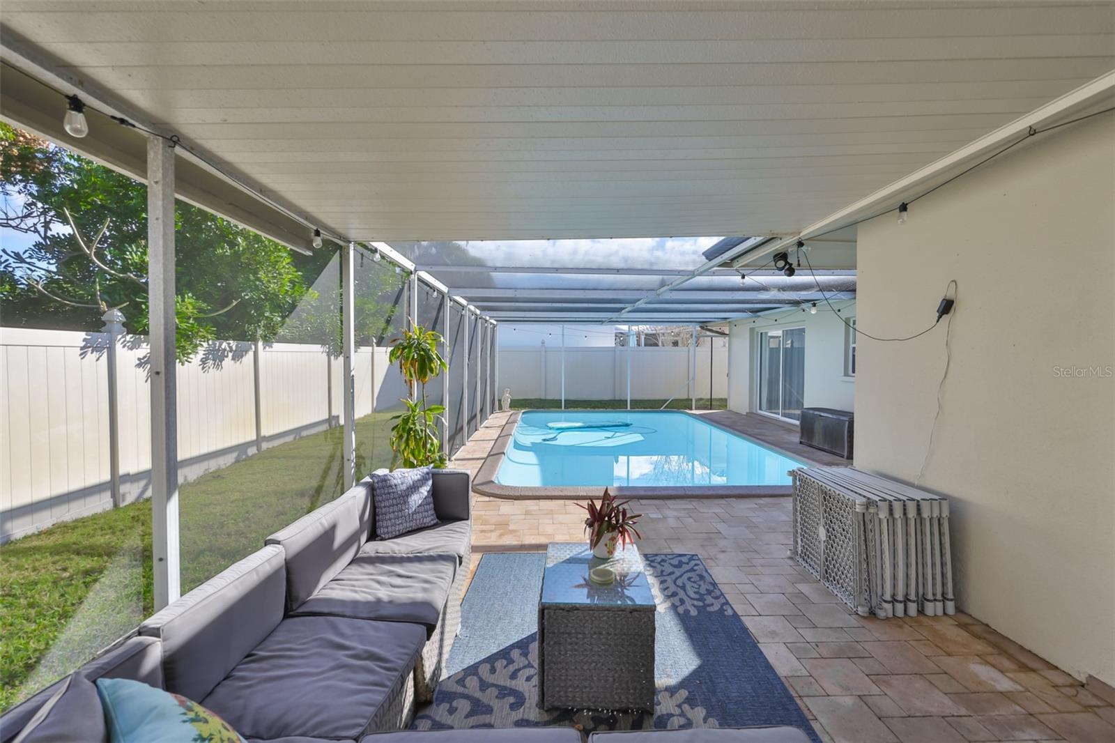 Image 28 of 36 For 13931 Dominica Drive