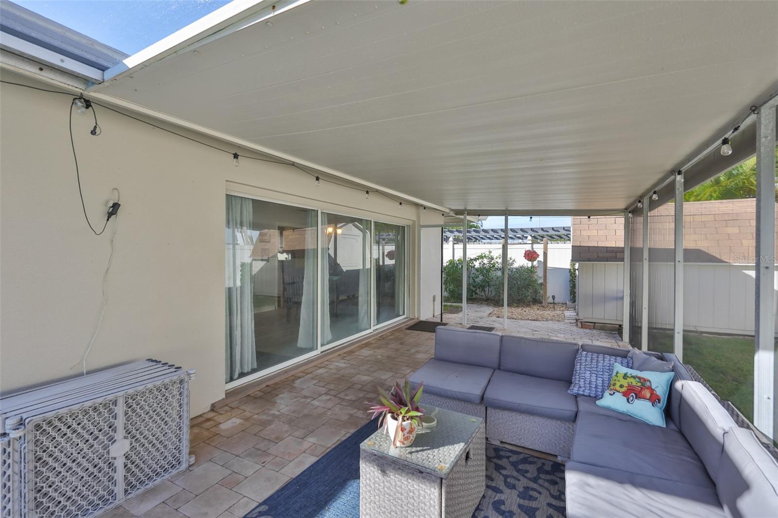 Image 29 of 36 For 13931 Dominica Drive